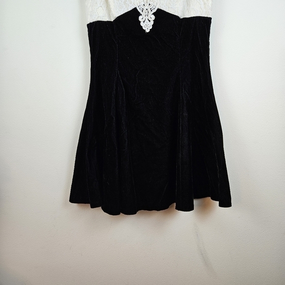 Vintage Jessica McClintock Gunne Sax Velvet Lace off shoulder dress Size 13/14 - Picture 4 of 9